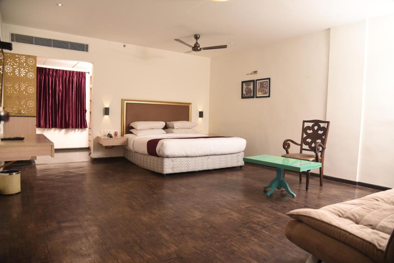 Hotel Sabareesh Park Мадурай Екстер'єр фото