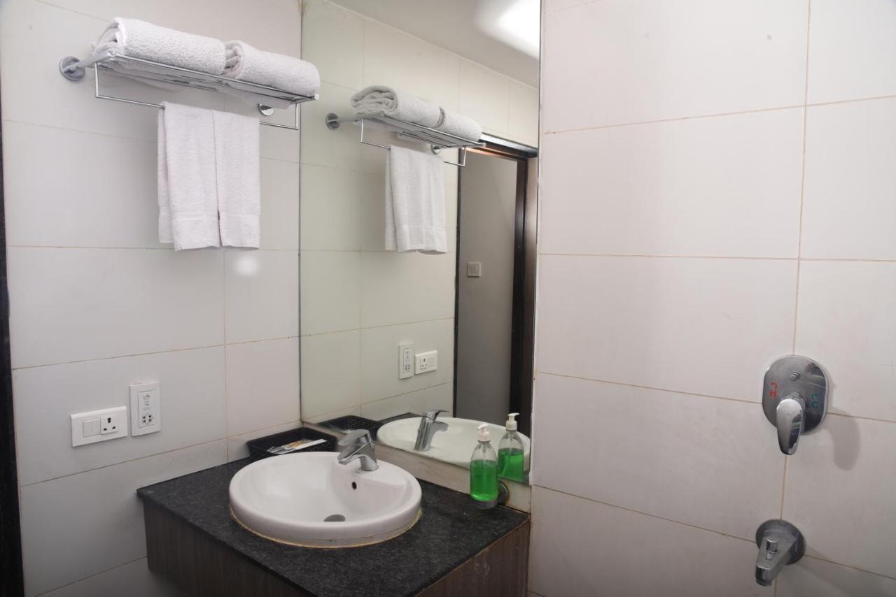 Hotel Sabareesh Park Мадурай Екстер'єр фото